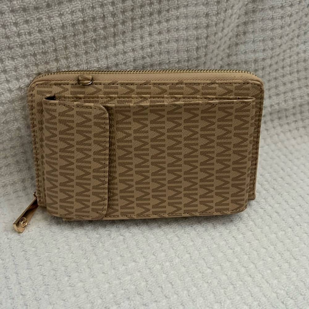 Michael Kors wallet cellphone crossbody